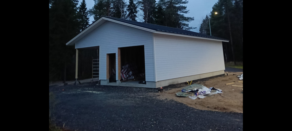 Tupa / autotalli / autokatos