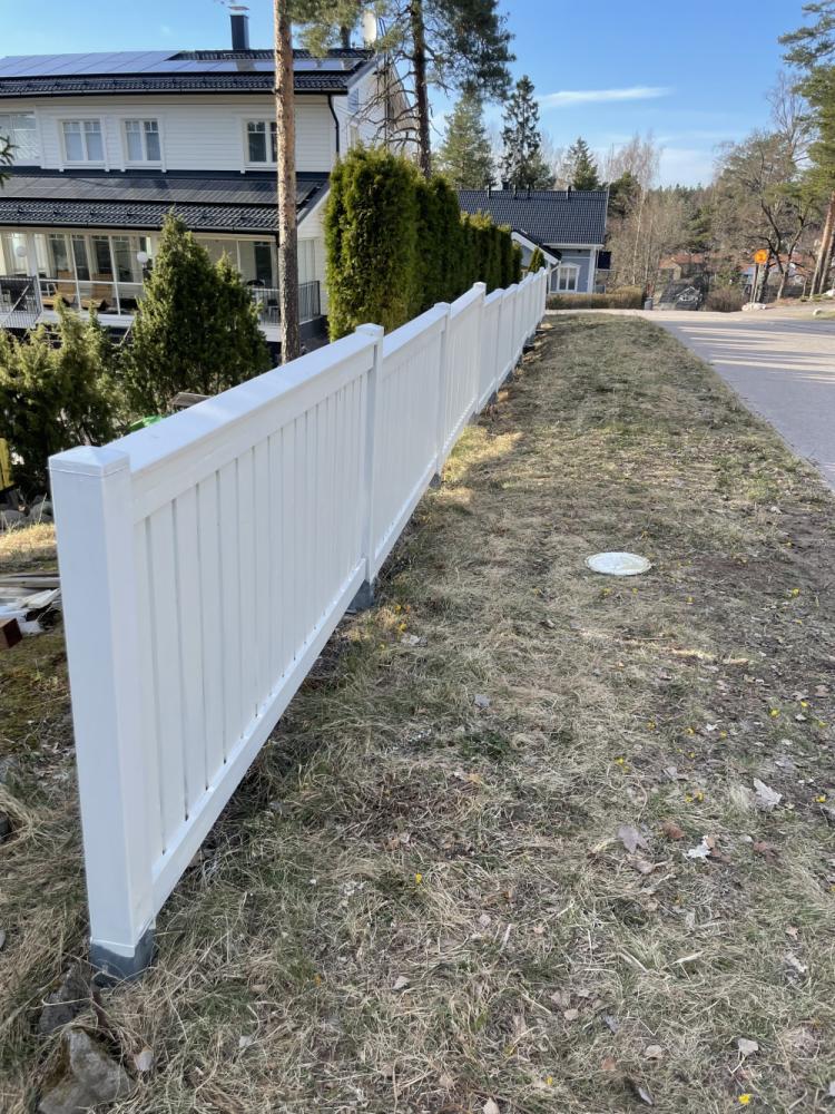 aidan suoristus, maalaus ja portin rakennus