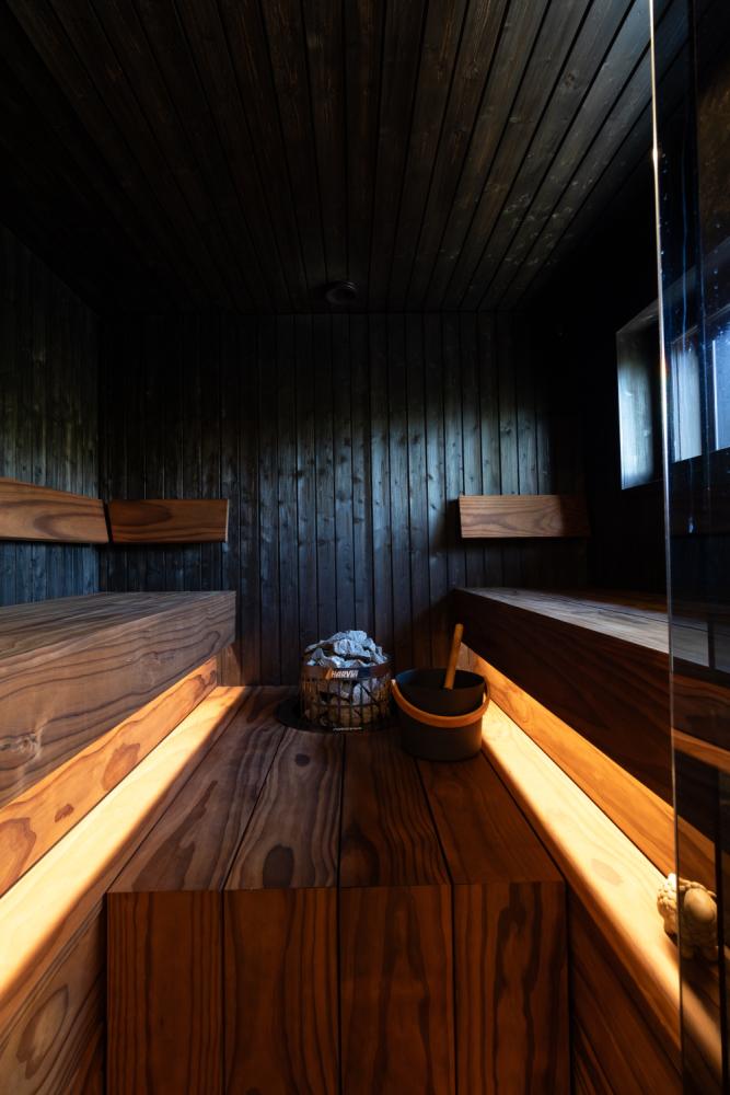 Saunan rakennus omakotitaloon