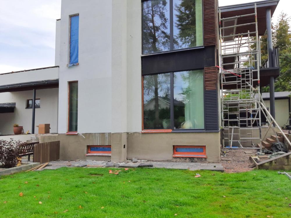 Omakotitalon rappausten uusinta