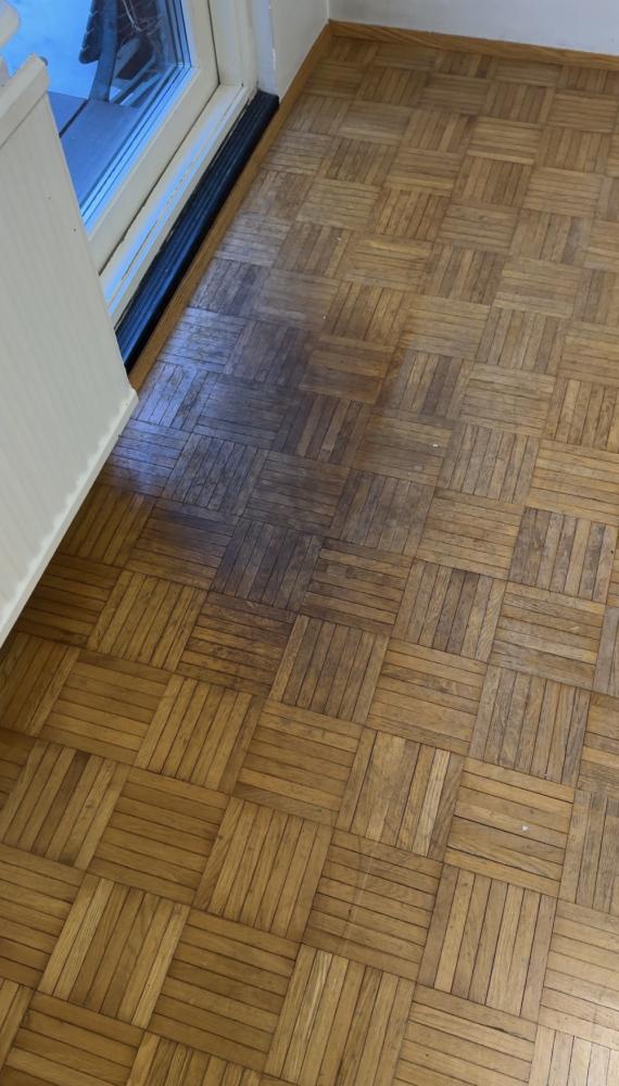 Tammimosaiikki parketin hionta ja lakkaus