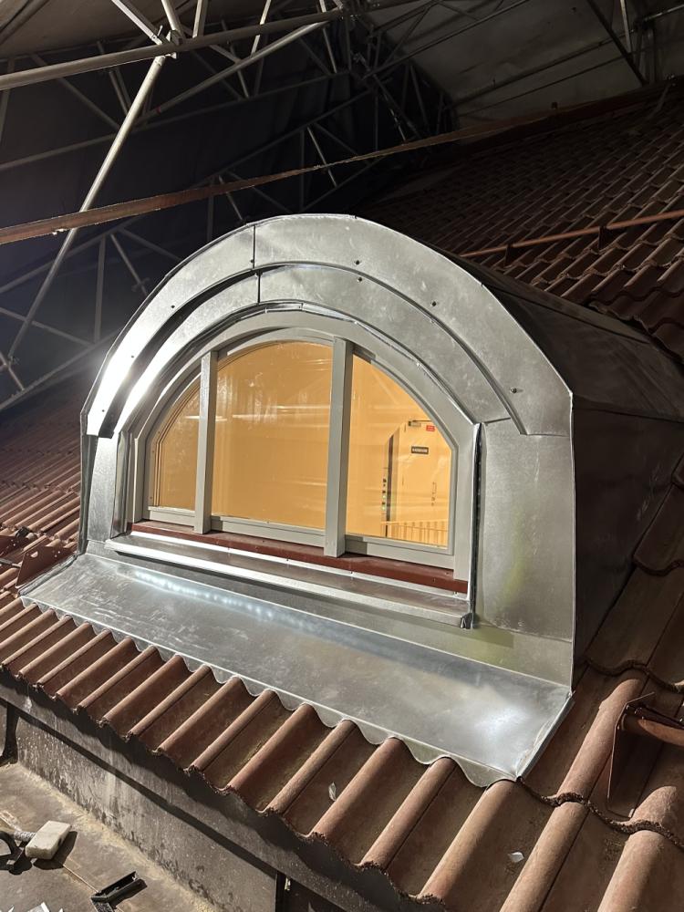 Pyörikkään kattolyhtyjen pellitys