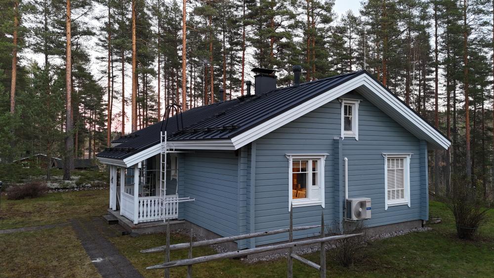 Kattoremontti omakotitaloon + ulkorakennukseen.