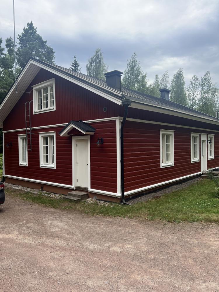 Talon julkisivumaalaus