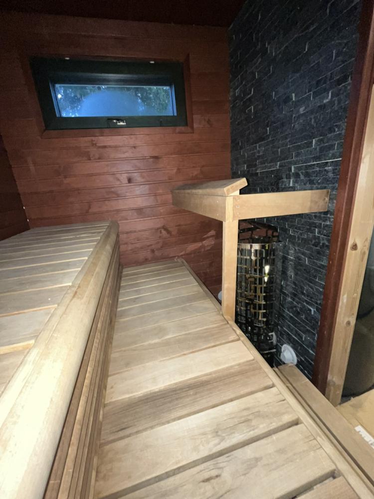 Pieni saunaremontti, kiukaan vaihto