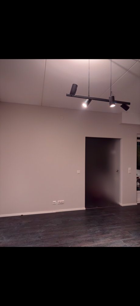 Kerrostaloasunnon huoltomaalaus