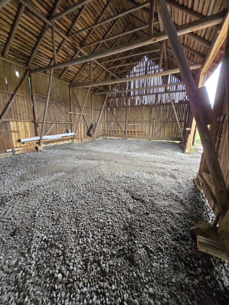 Vanhan lattian uudistus – kestävyyttä ja käytännöllisyyttä