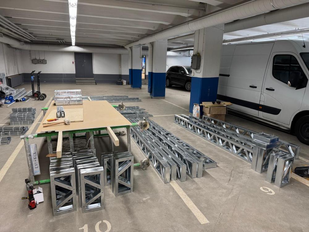 Metalli minitalojen rakentaminen