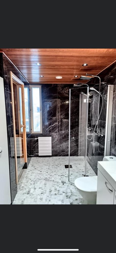 Kylpyhuone, Jätkäsaari 2019