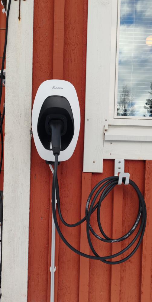 autolataus asema asennus .