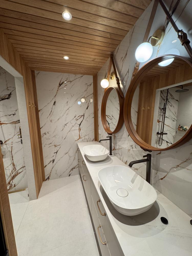 Kylpyhuonesaneeraus Arkadiankatu HKI