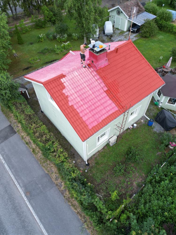 Peltikaton maalaus