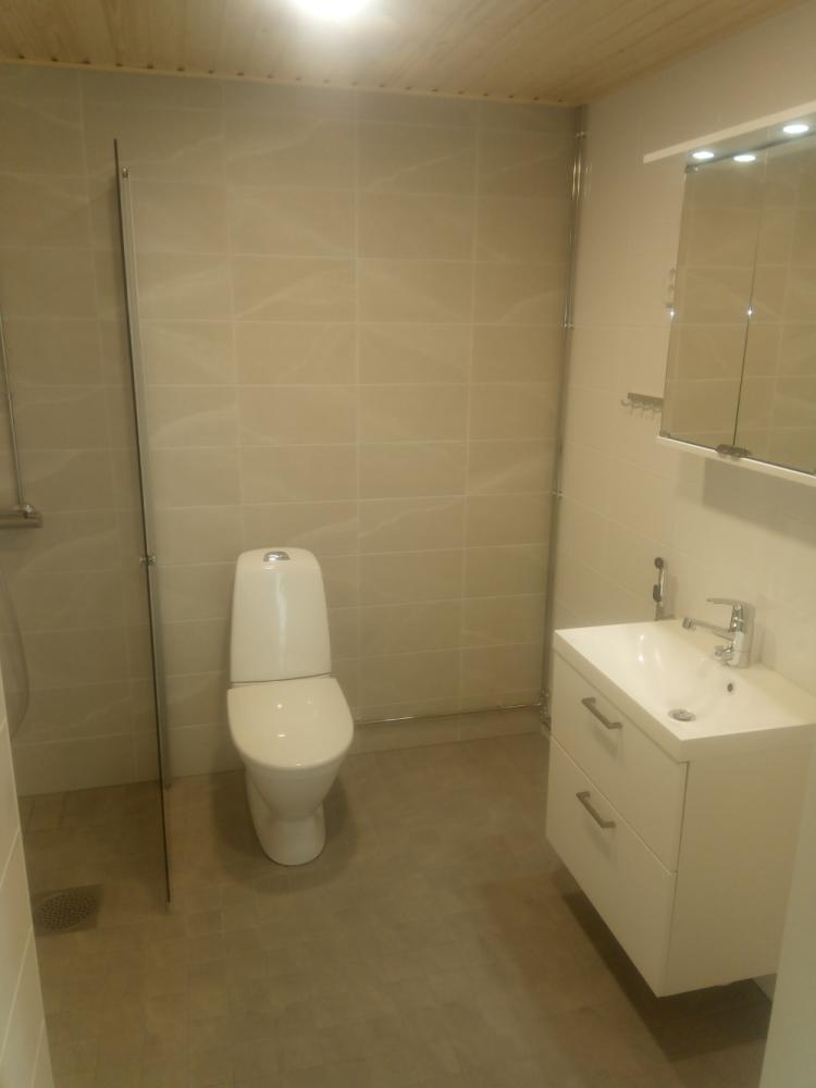 Kylpyhuoneen täysremontti 2024