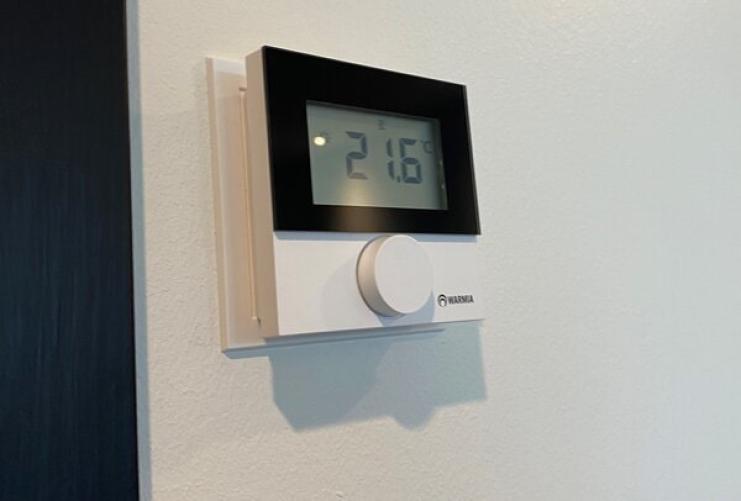 Huonelämpötilan laskeminen lisää kodin energiatehokkuutta – katso optimaalinen sisäilman lämpötila