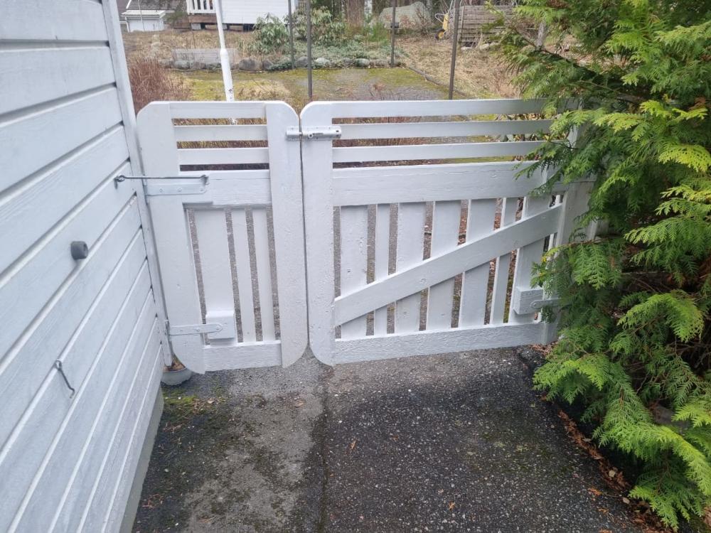 Gate and wardrobe door repair