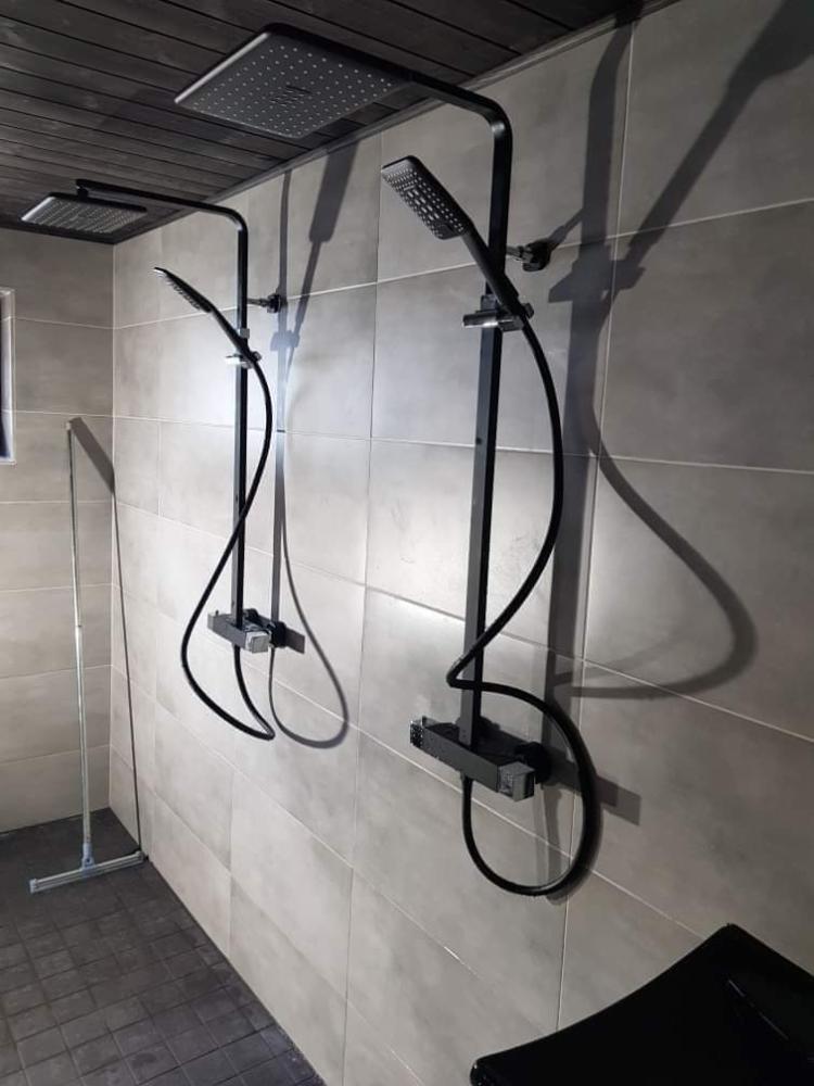 Ison suihkutilan remontti