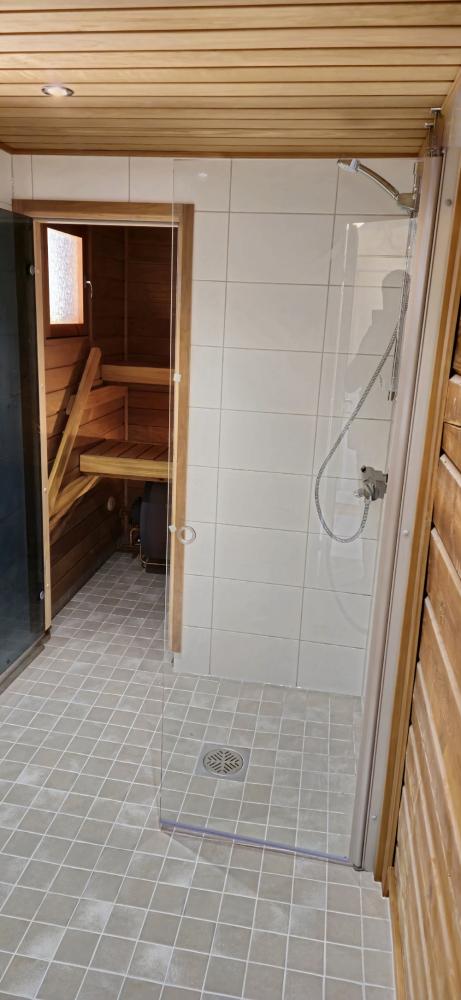 Kylpyhuone- ja saunaremontti omakotitaloon