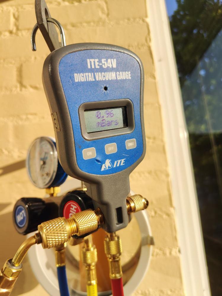 Viilentävän ilmalämpöpumpun asennus kerrostaloon