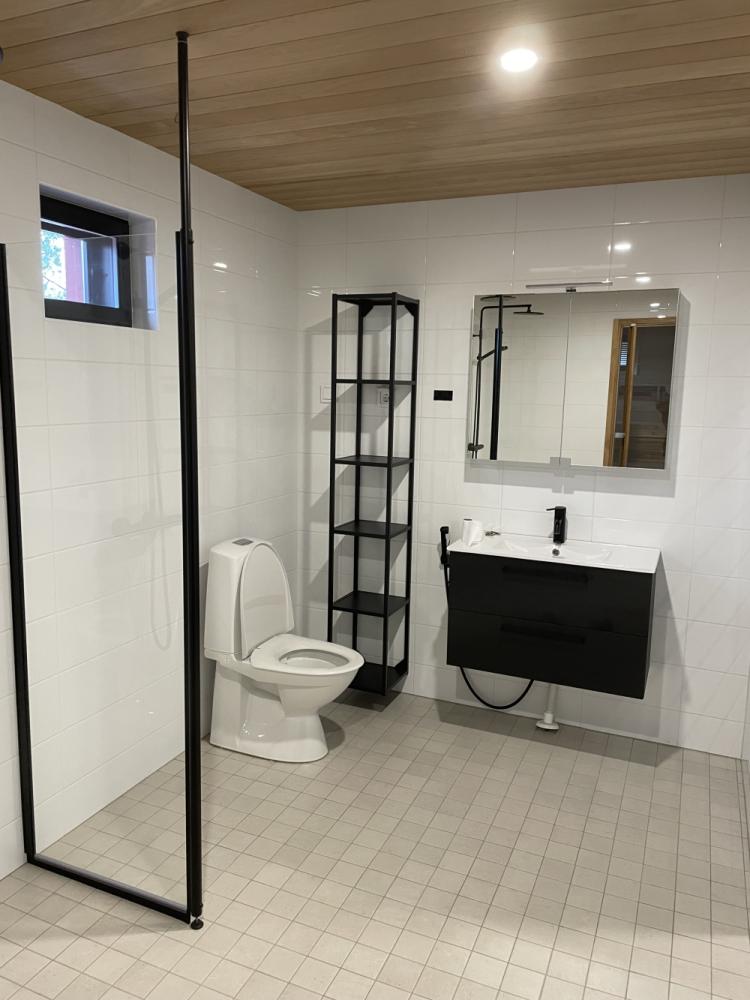 KPH ja saunaosaston rakentaminen