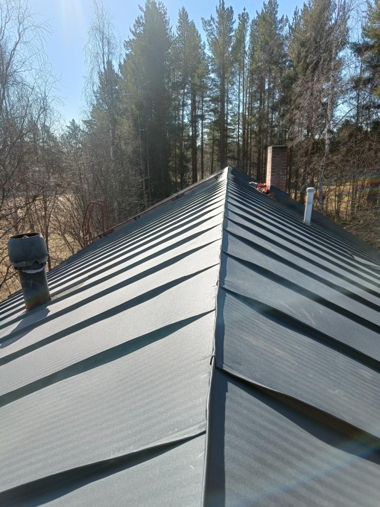 Konesaumakatto 220 m2 omakotitaloon