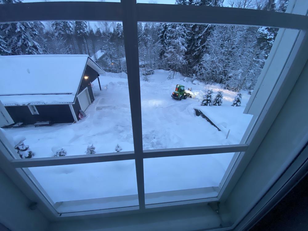 Pihojen puhtanaanapito ja auraukset