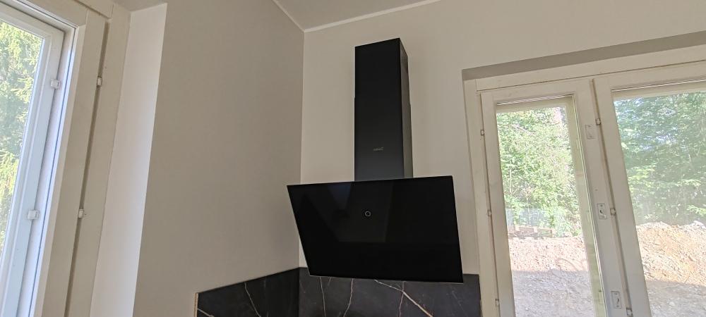 liesituuletin asennus