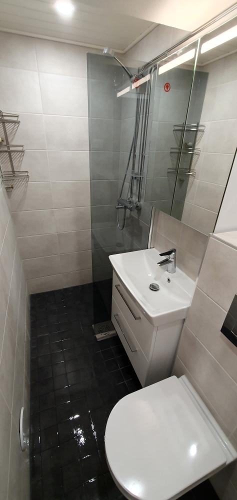 Kerrostalokaksion kylpyhuoneremontti