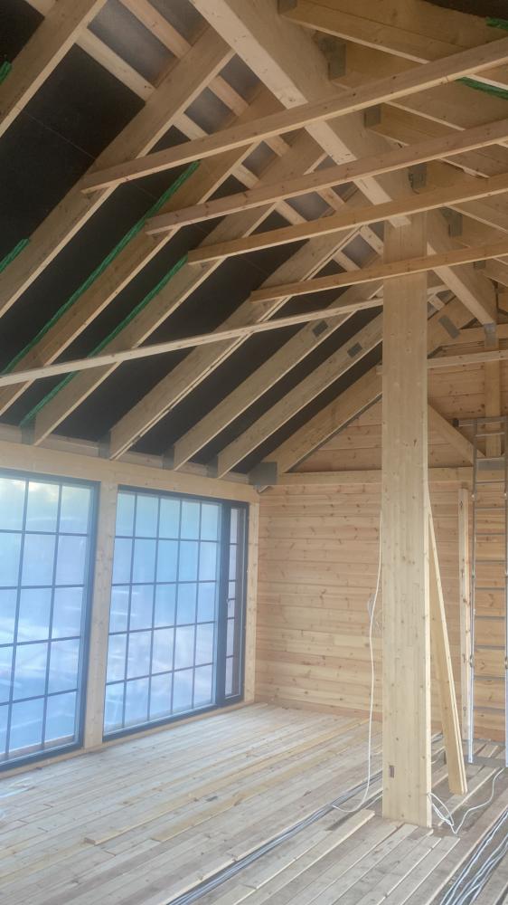 Hirsimökin höyrysulun asennus