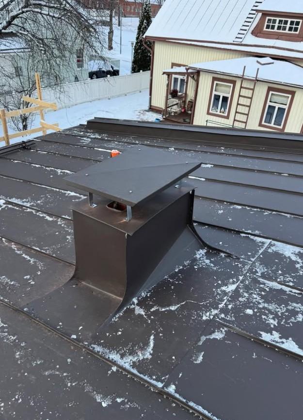 Saneerauskohteen katon pellitys