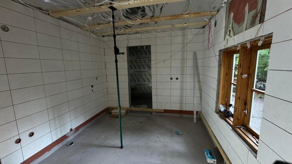 Kylpyhuoneen laatoitus Imatralla