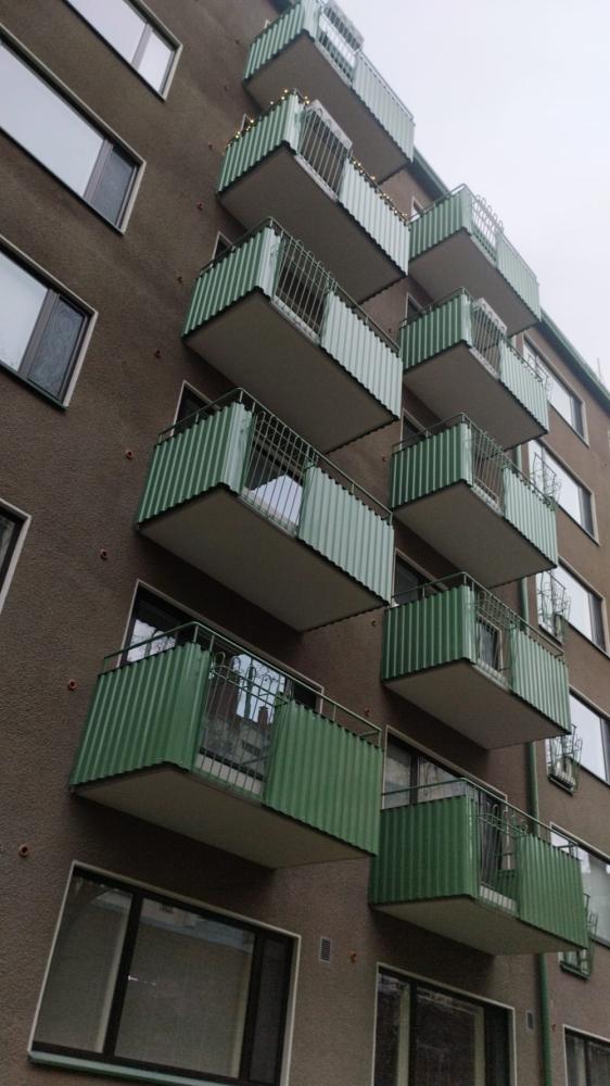 Parvekkeiden perus korjaus