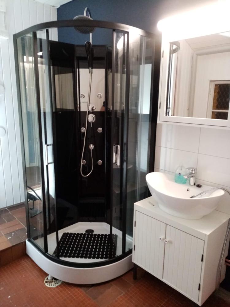 Kylpyhuoneen kalustaminen