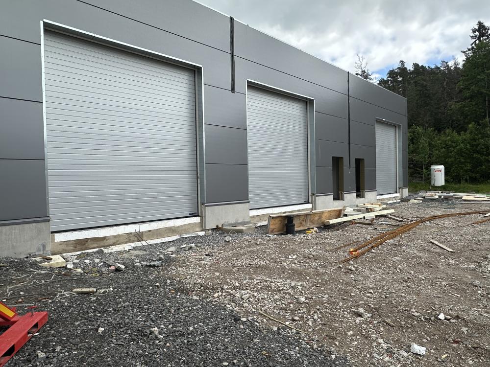 Kolme teollisuusovea