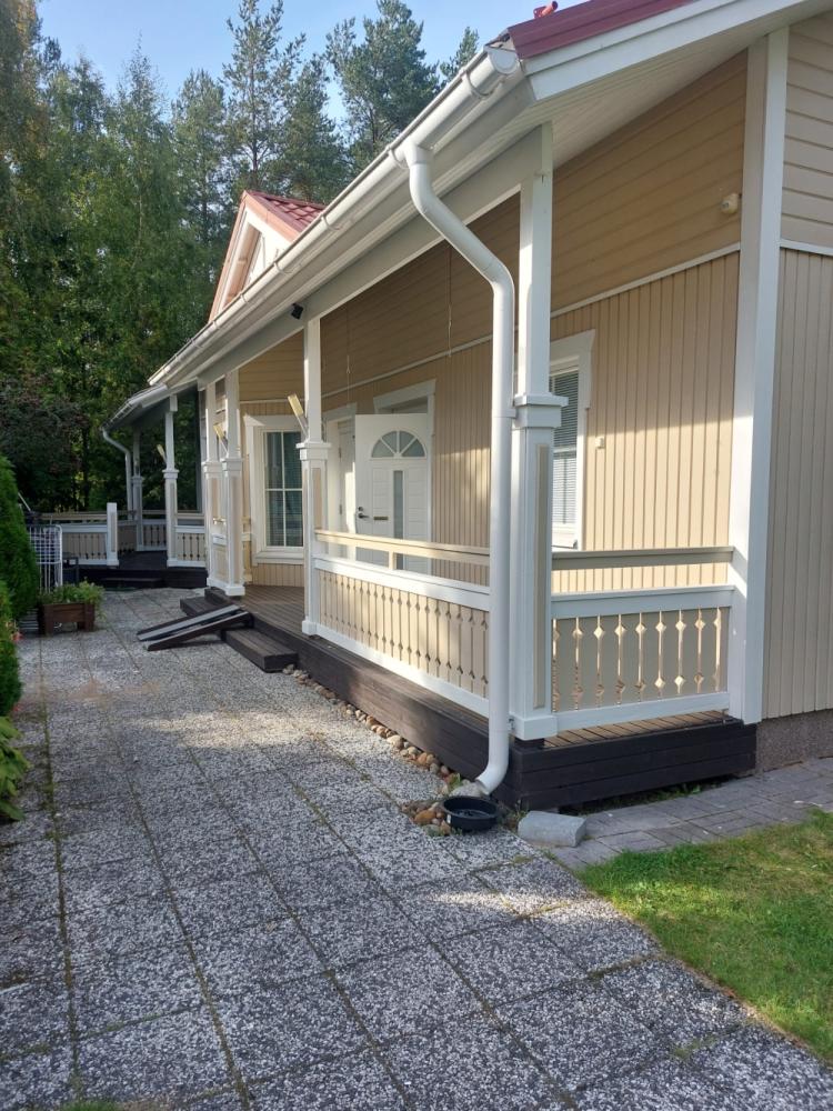 Talon ja autotallin maalaus seinäjoki