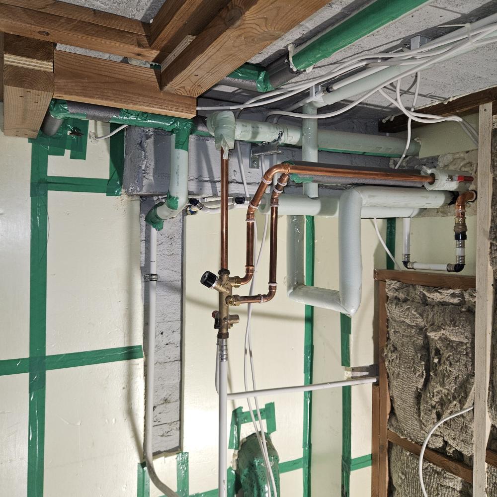 Putkimuutokset kellarissa uusien seinien tieltä