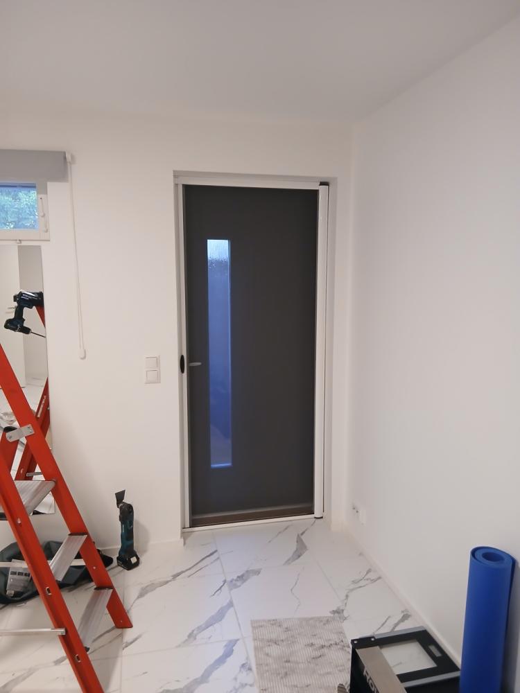 Hyönteisoven asennus