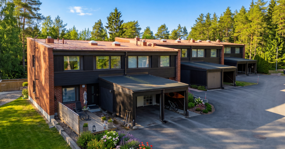 Taloyhtiön puujulkisivun huoltomaalaus