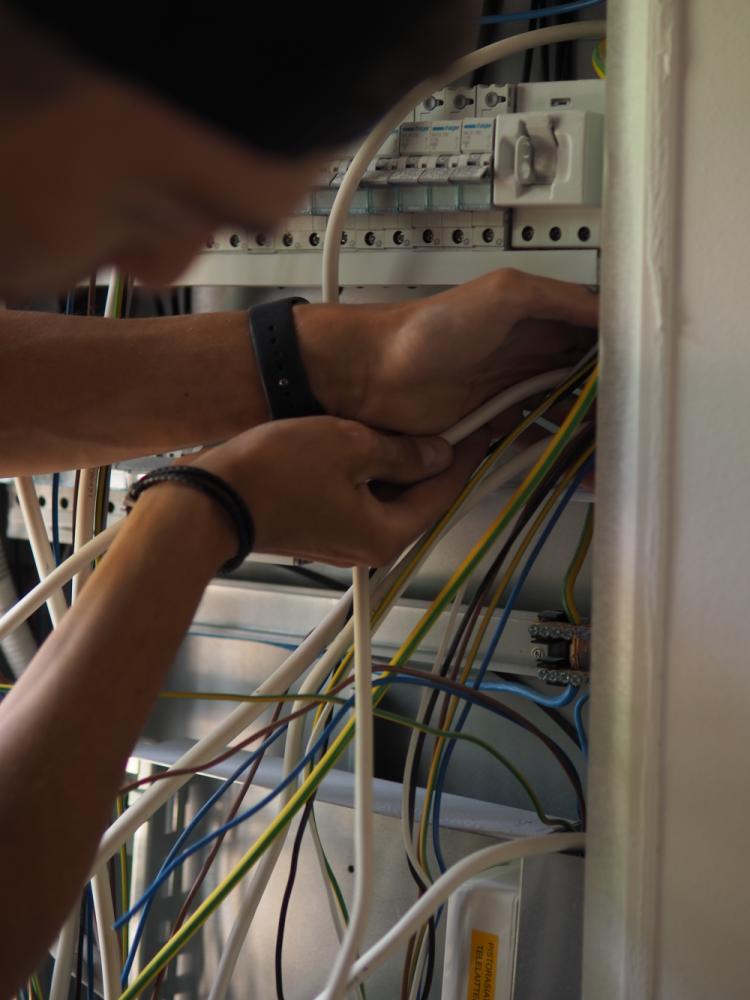 Omakotitalo sähköistys