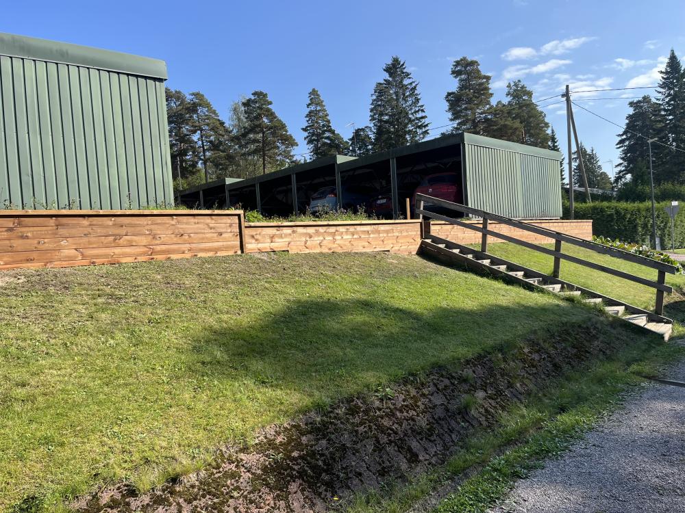 Taloyhtiön muurin peruskorjaus