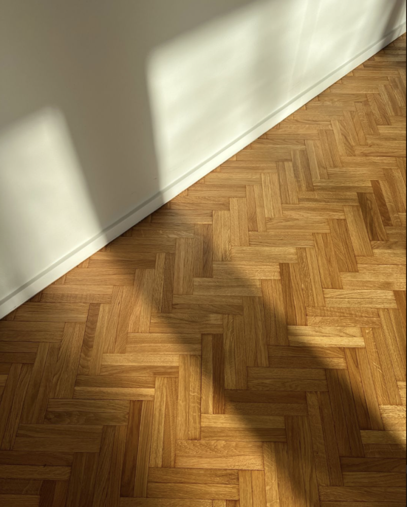 Kunnostimme kuluneen kalanruotomosaiikin Pakilassa