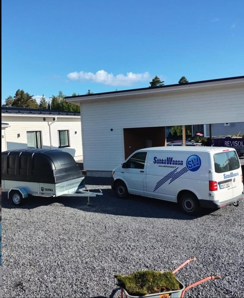 Paritalon sähköurakka