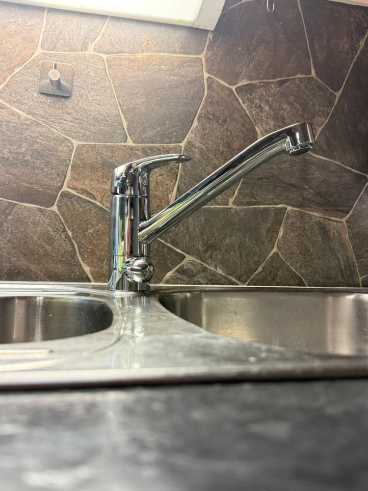 Keittiöhanan asennus