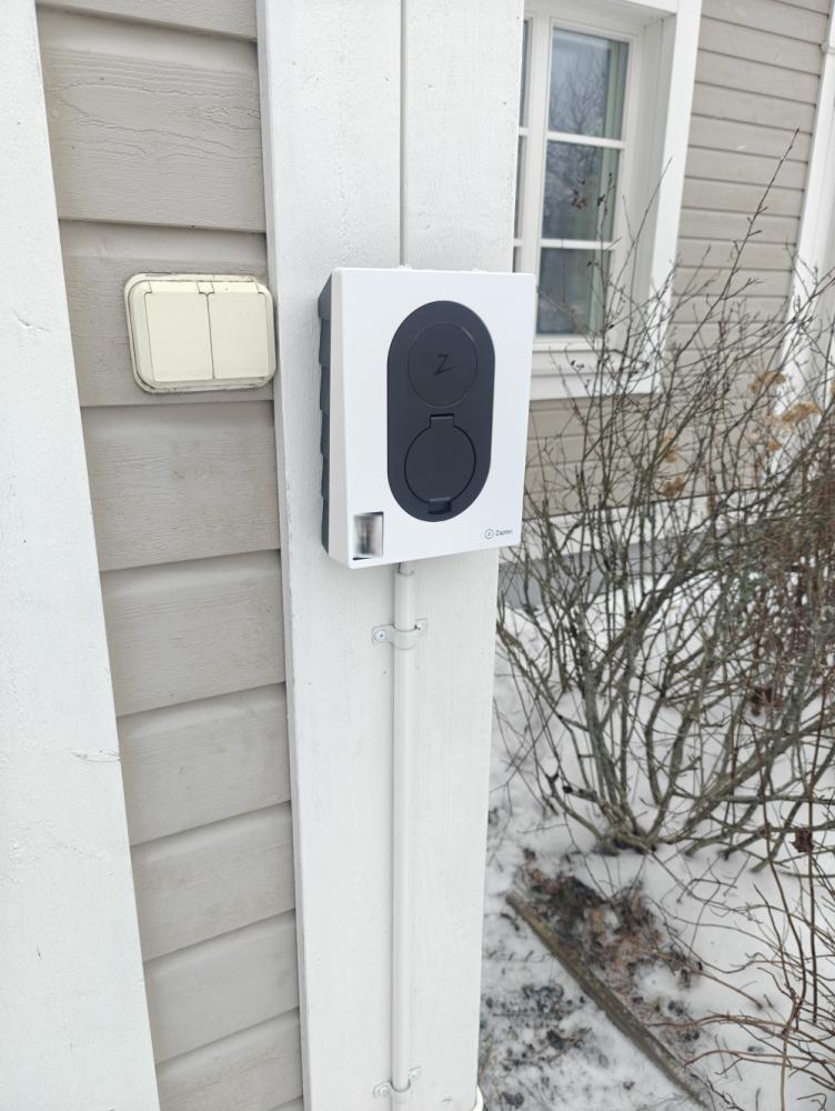 Latausaseman asennus