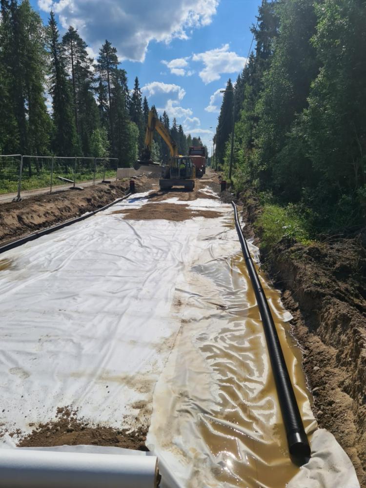 Hytti väylän rakentaminen