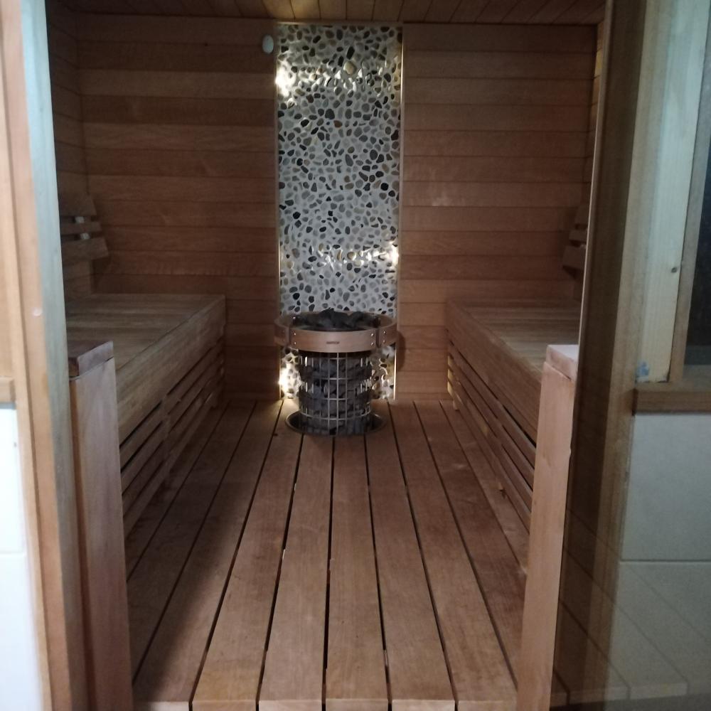 Saunan ja pesuhuoneen täysremontti.