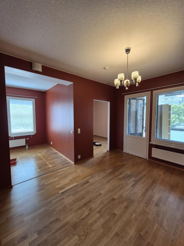 Kerrostalo asunnon tapetinpoisto ja maalaus