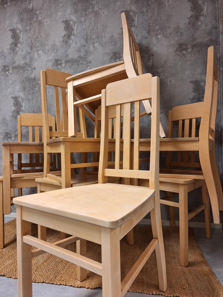 Huonekalujen korjaus ja ruiskumaalaus