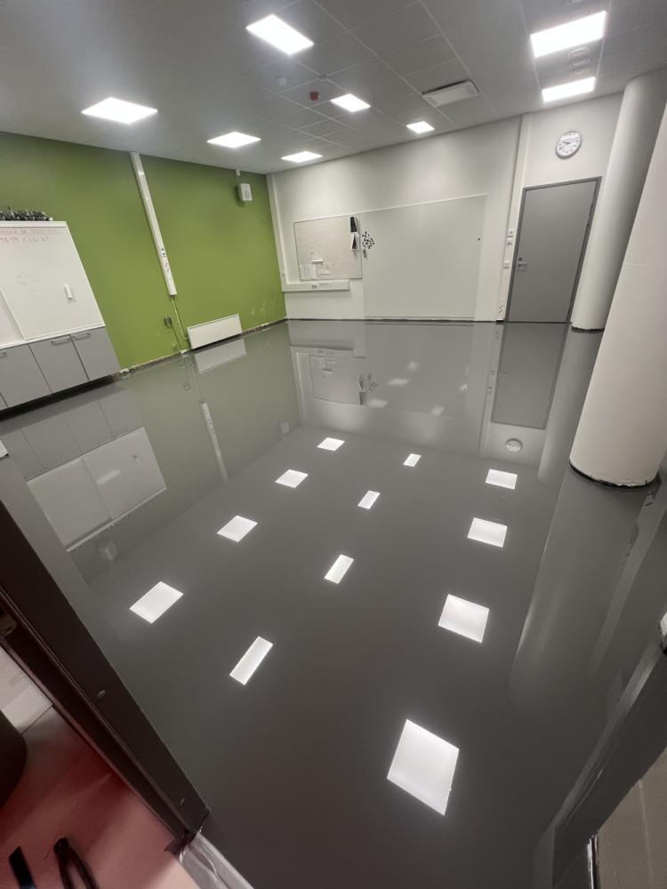 Luokkahuoneen pinnoitus materiaali comfort epoksi