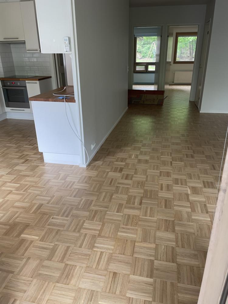 65m2 tammimosaiikki hionta ja lakkaus