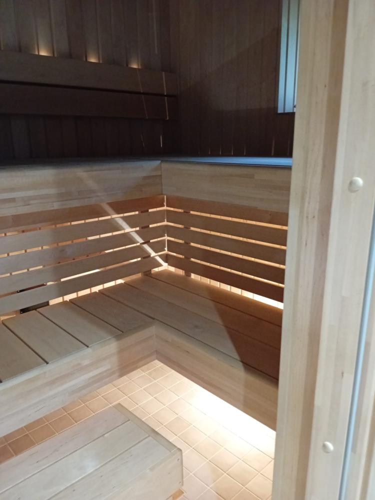 Saunan rakentaminen ja viimeistelytyöt